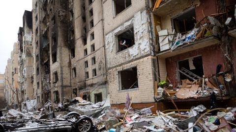 An apartment building in the Kyiv lies in ruins after a Russian missile attack on January 2, 2024. (Kirill Chubotin via Getty Images)