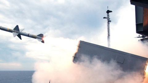 A live-fire self-defense missile exercise aboard the aircraft carrier USS Harry S. Truman (CVN 75) on Sept. 11, 2004. (DoD/Petty Officer 2nd class Jason P. Taylor, U.S. Navy/Released) 