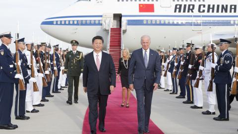 xi and biden walking