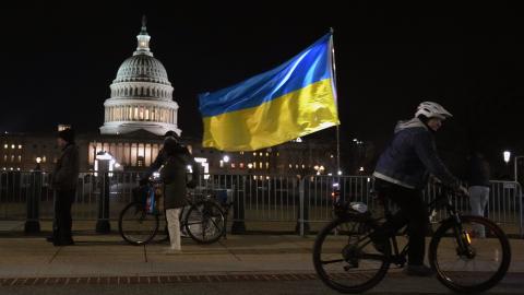 Pro-Ukraine demonstrators outside the US capital as President of Ukraine Volodomyr Zelensky addresses a joint meeting of Congress on December 21, 2022, in Washington, DC. (Drew Angerer/Getty Images)