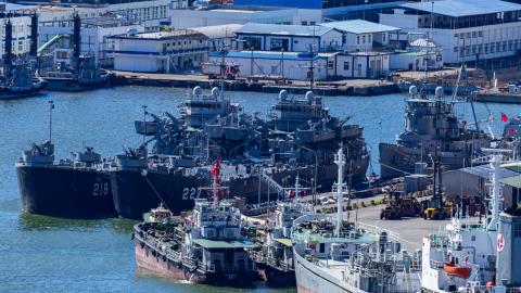 Taiwanese Navy warships on August 7, 2022, in Keelung, Taiwan. (Annabelle Chih/Getty Images)