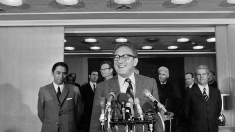 Henry Kissinger arrives at Orly airport for a new set of meetings during the Vietnam peace talks on May 17, 1973, in Paris. (AFP via Getty Images)