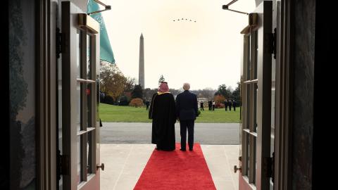  Crown Prince and Prime Minister Mohammed bin Salman of Saudi Arabia (L) and U.S. President Donald Trump watch a military flyover as bin Salman arrives at the White House on November 18, 2025 in Washington, DC. Trump is hosting the crown prince for meetings aimed at strengthening economic and defense ties, including the U.S. sale of F-35 fighter jets to Saudi Arabia. (Photo by Win McNamee/Getty Images)