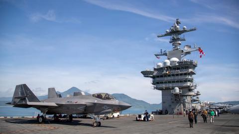 The aircraft carrier USS George Washington arrives in Da Nang, Vietnam, for a scheduled port visit on July 30, 2026. (US Navy)