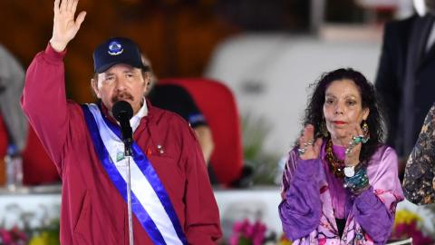 Nicaraguan President Daniel Ortega L and then-Vice President Rosario Murillo attend the swearing-in ceremony for a new presidential term in Managua, Nicaragua on January 10, 2022. (Getty Images)