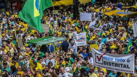 Demonstrators march in Sao Paulo, Brazil, on March 26, 2017 during a nationwide protest against political corruption. (Cris Faga/NurPhoto via Getty Images)