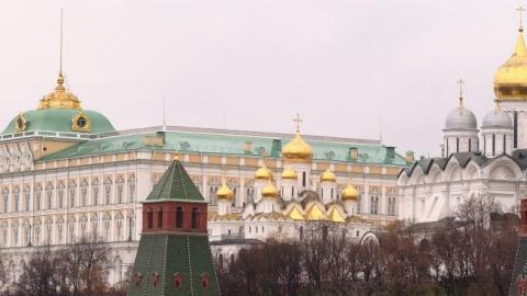 The gates of Kremlin and the Kremlin are pictured on October 31, 2013 in Moscow, Russia (Andreas Rentz/Getty Images)