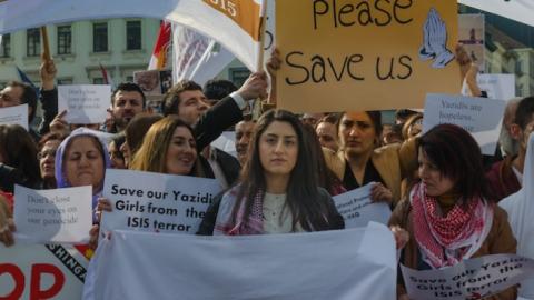 Hundreds of Assyrians protest in front of the European parliament in Brussels, March, 23, 2015. (Jonathan Raa/Pacific Press/LightRocket via Getty Images)