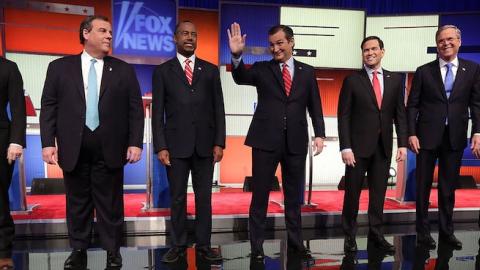 Candidates (R-L) Ohio Gov. John Kasich, Jeb Bush, Sen. Marco Rubio (R-FL), Sen. Ted Cruz (R-TX), Ben Carson, N.J. Gov. Chris Christie and Sen. Rand Paul (R-KY) before the January 28, 2016 debate in Des Moines, Iowa. (Alex Wong/Getty Images)