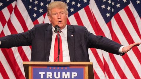 US Republican presidential candidate Donald Trump addresses the audience in Eugene, Oregon on May 6, 2016. (ROB KERR/AFP/Getty Images)