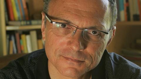 Michael Tolkin, photographed at his Los Angeles home August 21, 2006. (Spencer Weiner/Los Angeles Times via Getty Images)