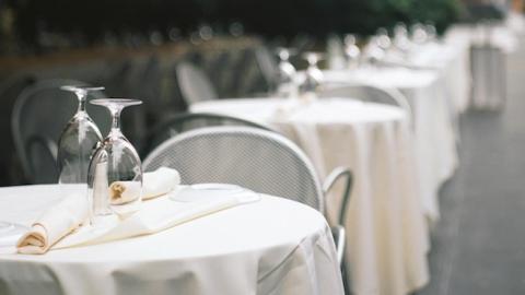 Restaurant table, Manhattan, New York. (Feng Zhao/Getty Images)