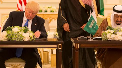 President Trump and King Salman of Saudi Arabia sign a Joint Strategic Vision Statement in Riyadh, May 20, 2017 (Whitehouse.gov)
