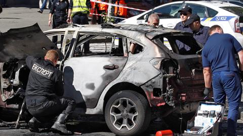 Ukrainian policy at the site of a blast in Kiev that killed journalist Pavel Sheremet, July 20, 2016 (Vladimir Shtanko/Anadolu Agency/Getty Images)