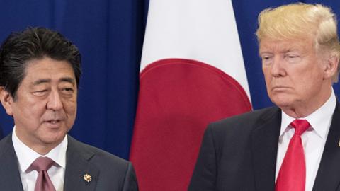 Prime Minister Abe and President Trump at the ASEAN Summit in Manila, November 13, 2017 (JIM WATSON/AFP/Getty Images)