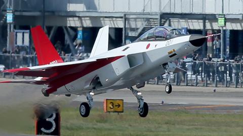 The Japanese X-2 advanced technological demonstrator plane takes off at Komaki Airport, April 22, 2016 (JIJI PRESS/Getty Images)