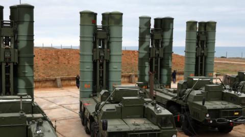 S-400 Triumf surface-to-air missile systems of the Russian Southern Military District's missile regiment on combat duty. (Sergei Malgavko/Getty Images)