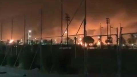 Screen capture of a video said to show explosions in Buqyaq, Saudi Arabia on September 13, 2019 (Twitter/@AhmadAlgohbary)