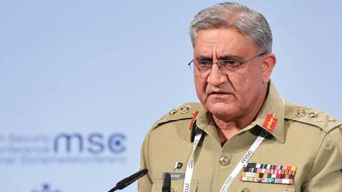 Pakistan's Chief of Army Staff Qamar Javed Bajwa delivers a speech at the 2018 Munich Security Conference on February 17, 2018 in Munich, Germany (Photo by Sebastian Widmann/Getty Images).