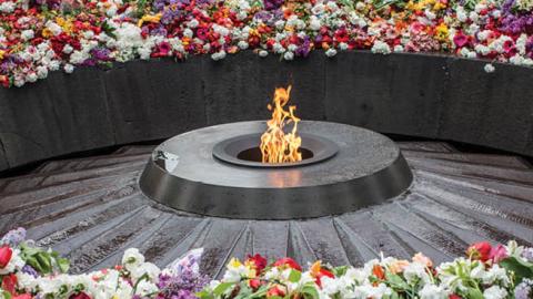 The eternal flame burns at the Armenian genocide memorial on April 24, 2015 in Yerevan, Armenia (Photo by Brendan Hoffman/Getty Images)