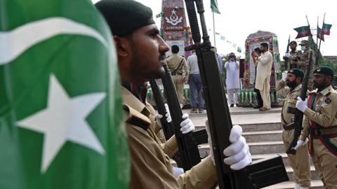 Pakistan's soldiers take part in a ceremony to mark country's Defence Day on September 6, 2021 (Photo by ARIF ALI/AFP via Getty Images)