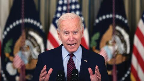 U.S. President Joe Biden delivers remarks about the need for Congress to raise the debt limit in the State Dining Room at the White House on October 04, 2021 in Washington, DC. (Photo by Chip Somodevilla/Getty Images)