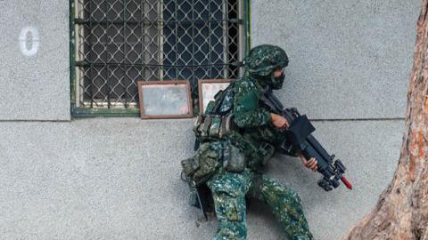 A Taiwanese soldier in position during an Army Preparedness Enhancement Drill amid escalating Chinese tensions in Taiwan. (Photo by Ceng Shou Yi/NurPhoto via Getty Images)