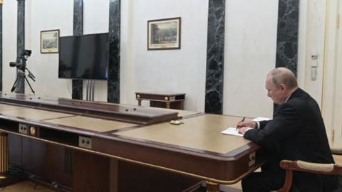 Russian President Vladimir Putin meets with Defence Minister Sergei Shoigu and chief of the general staff Valery Gerasimov in Moscow on February 27, 2022. (Photo by Alexey Nikolsky/Sputnik/AFP via Getty Images)