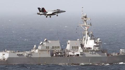 Arleigh Burke-class guided-missile destroyer USS Momsen, DDG 92 (James R. Evans/U.S. Navy)