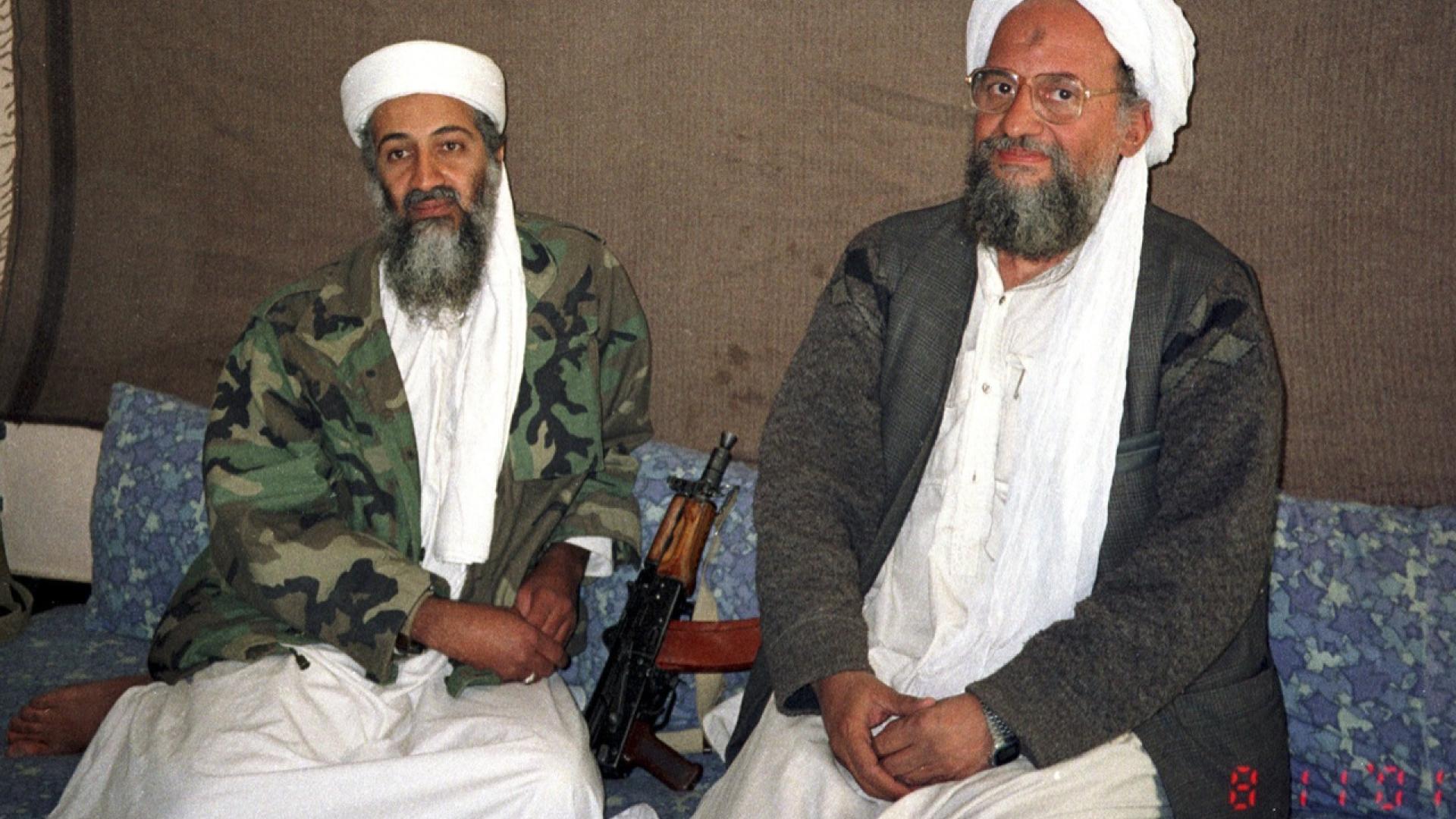 Глава аль каида. Усама Бен Ладен Аль Каида 2001. Усама Бен Ладен террорист.