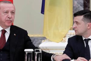Turkish President Recep Tayyip Erdogan (L) and Ukrainian President Volodymyr Zelensky (R) attend a press conference following their meeting in Kyiv, Ukraine, on February 3, 2020. (Getty Images)