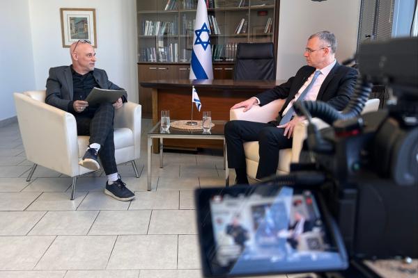 Minister of Justice Yariv Levin. From his office in Tel Aviv, above the Azrieli Junction, the world does not look the same as it does on the Motzash at the junction itself. There is constant public pressure, he says, from all corners of the territory, to move forward with the reform. The public wants it, and the government will do it. We talked extensively about the reform and the criticism towards it.