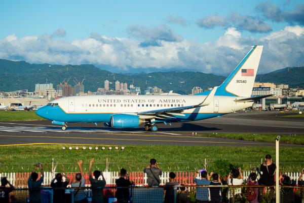 A US government plane carrying Speaker of the House Nancy Pelosi takes off from Taipei Songshan Airport on August 03, 2022, in Taipei, Taiwan. (Photo by Annabelle Chih/Getty Images)