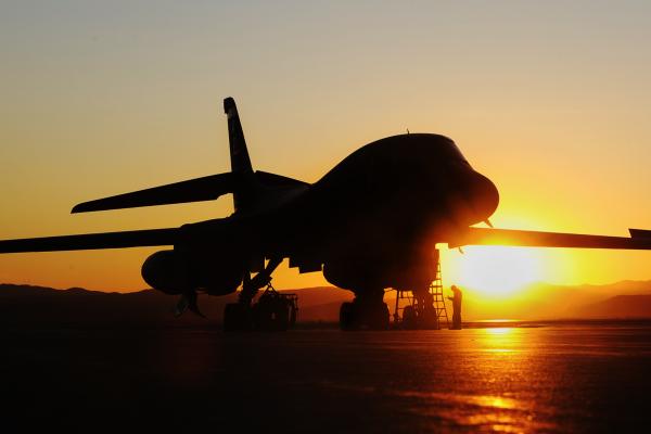 A B-1B Lancer sits on the flightline while receiving a post-flight inspection on November 9, 2009. (US Air Force)