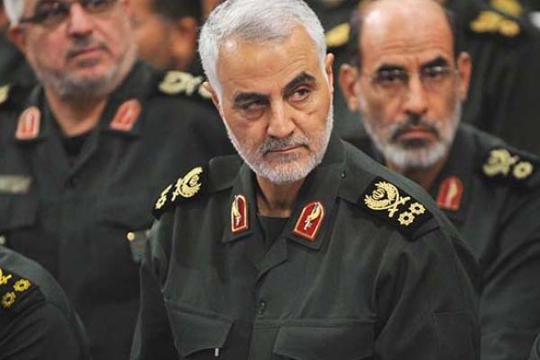 Iranian Quds Force commander Qassem Soleimani (C) attends Iranian supreme leader Ayatollah Ali Khamenei's (not seen) meeting with the Islamic Revolution Guards Corps (IRGC) in Tehran, Iran
