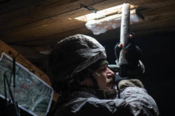 Ukrainian servicemen from the 25th Air Assault Battalion are seen stationed in Avdiivka, Ukraine, on January 24, 2022. (Getty Images)