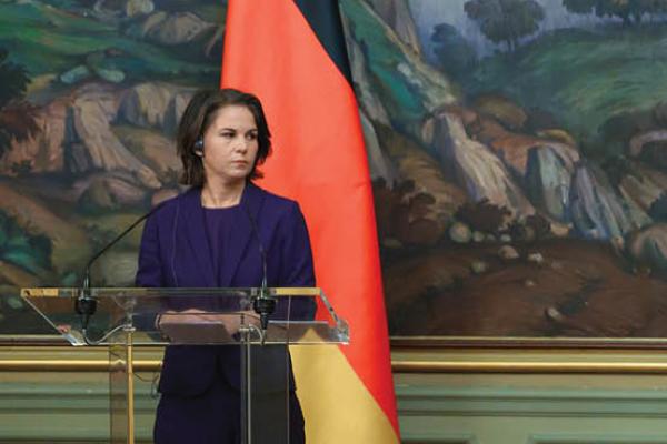 Germany's Foreign Minister Annalena Baerbock (L) and Russia's Foreign Minister Sergei Lavrov give a joint press conference following their meeting at the Russian Foreign Ministry's Reception House in Moscow, Russia, on January 18, 2022. (Getty Images)