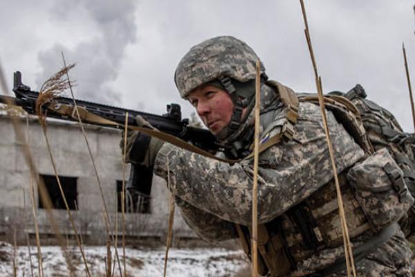 A civilian participates in a Kyiv Territorial Defense unit training session on January 29, 2022, in Kyiv, Ukraine. (Getty Images)