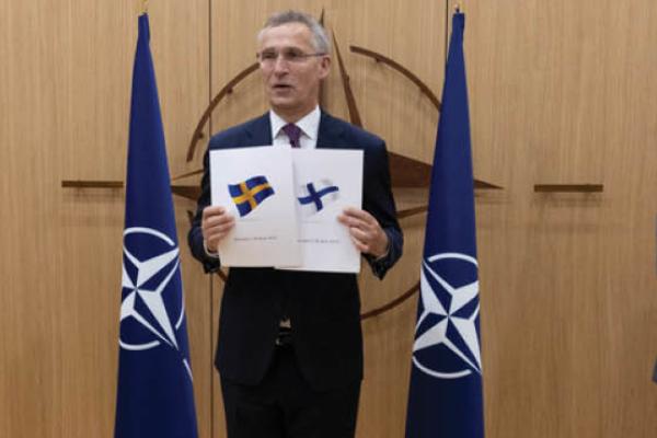 Finnish and Swedish ambassadors to NATO simultaneously handed in their official letters of application to join NATO on May 18, 2022. (Photo credit NATO)