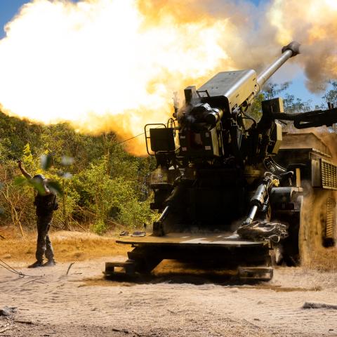 A soldier of an artillery crew from Ukraine's 44th Hetman Danylo Apostol Separate Artillery Brigade stands by a 2S22 Bohdana self-propelled howitzer that is fired during a combat mission in the Zaporizhzhia sector, Ukraine, on August 20, 2025. (Photo by Danylo Antoniuk/Ukrinform/NurPhoto via Getty Images) NO USE RUSSIA. NO USE BELARUS. (Photo by Ukrinform/NurPhoto via Getty Images)