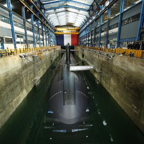 This photograph shows French Navy nuclear-powered ballistic missile submarine (SSBN) submarine "Le Temeraire" - S617 during France's President's visit to the Nuclear Submarine Navy Base of Ile Longue in Crozon, north-western France on March 2, 2026. High expectations, few certainties: on March 2, 2026, Emmanuel Macron is set to outline how France's nuclear deterrent can help strengthen security in Europe in the face of a increasingly brutal world and an increasingly uncertain US ally. This issue has been br