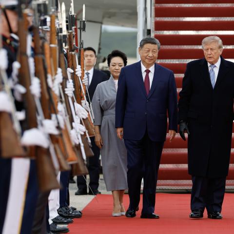 First Lady of China Peng Liyuan, Chinese President Xi Jinping, US President Donald Trump, and First Lady Melania Trump walk on the red carpet during an arrival ceremony on September 23, 2026, at Joint Base Andrews in Maryland. (Getty Images)