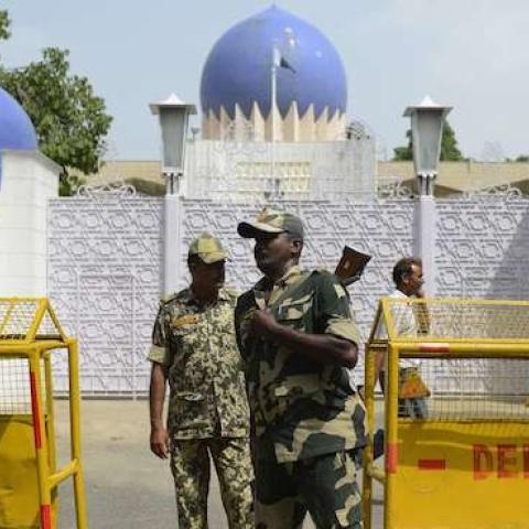Indian police stand guard outside the Pakistan embassy in the capital New Delhi on August 19, 2014. (SAJJAD HUSSAIN/AFP/Getty Images)