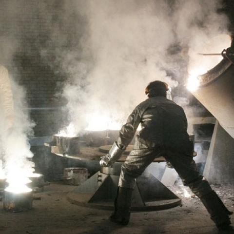 Uranium conversion facility, Isfahan, Iran, March 30, 2005 (Getty Images).
