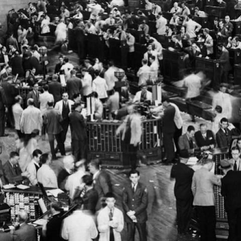 Wall Street stock exchange floor, October 25, 1937 (ARCHIVES/AFP/Getty Images).