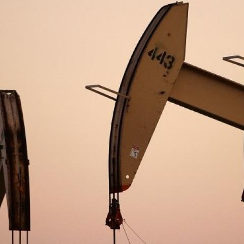 Oil rigs extract petroleum on April 25, 2008 in the Los Angeles area community of Culver City, California. (David McNew/Getty Images)