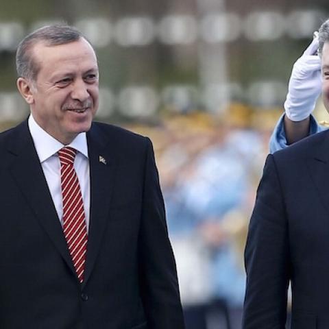 President of Turkey Recep Tayyip Erdogan (2nd R) and Ukrainian President Petro Poroshenko (R) at Presidential Complex in Ankara, Turkey on March 9, 2016. (Ahmet Izgi/Anadolu Agency/Getty Images)