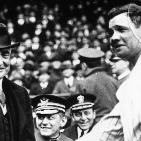 Babe Ruth shakes hands with the 29th President of the USA, Warren Harding. (Keystone/Getty Images)