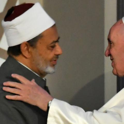 Pope Francis (R) and Sheikh Ahmed al-Tayeb, the Grand Imam of Al-Azhar, during a visit of the Pope in Cairo, April 28, 2017. (ANDREAS SOLARO/AFP/Getty Images)
