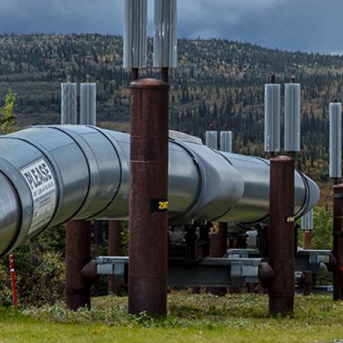 Trans-Alaska Pipeline moves crude oil from Prudhoe Bay to the ice free port of Valdez, Alaska (Joe Sohm/Visions of America/UIG via Getty Images)